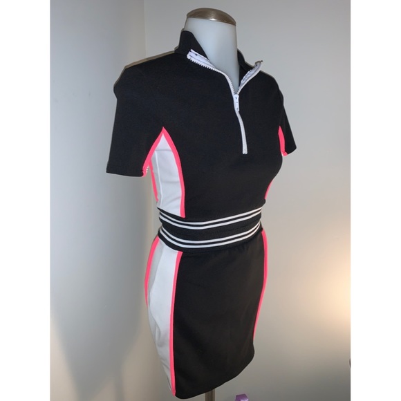 Sporty Two Piece - Picture 2 of 2